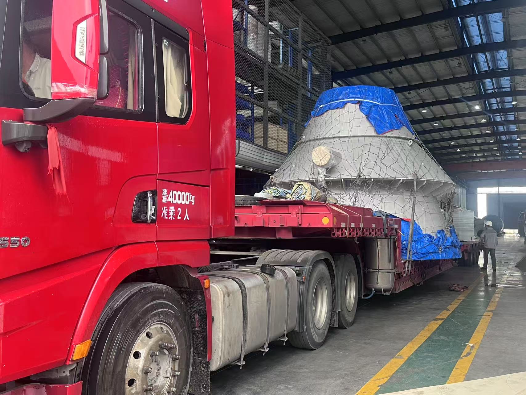 笃舜发往湖北天岳天门新材料项目设备发货现场